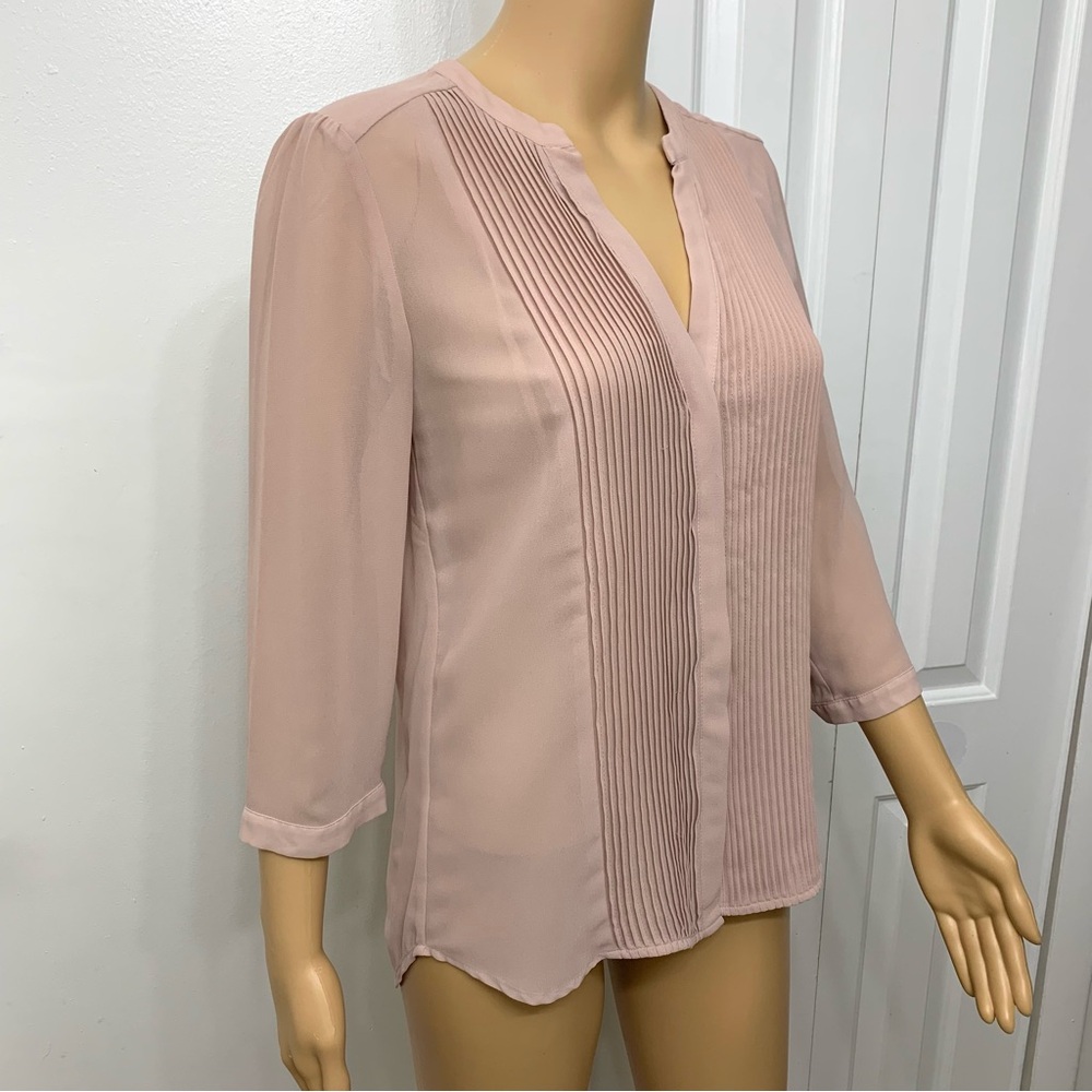 Elegant Pink Blouse - Picture 3 of 7